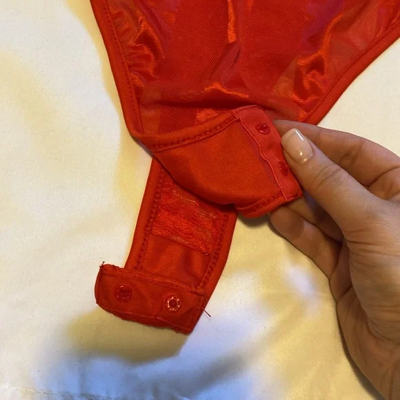 🎀 5/$20 🎀 PrettyLittleThing Shape Red Lace Bodysuit size 10 - Picture 10 of 16